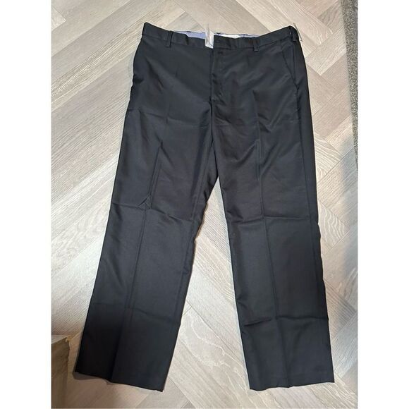 NEW Amazon Essentials Men's Classic-Fit Flat-Front Dress Pants 40/30 - Picture 4 of 4